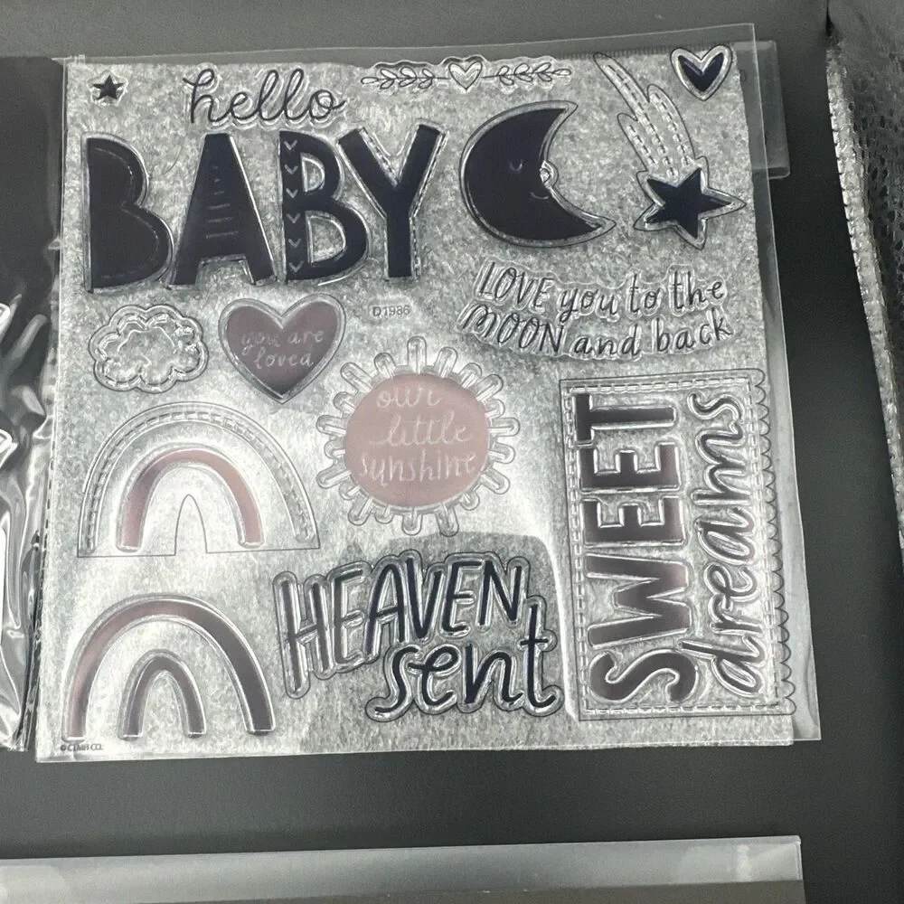 CTMH Z3913 THIN CUTS & D1986 SWEET SAFARI hello BABY Close to my heart Stamps